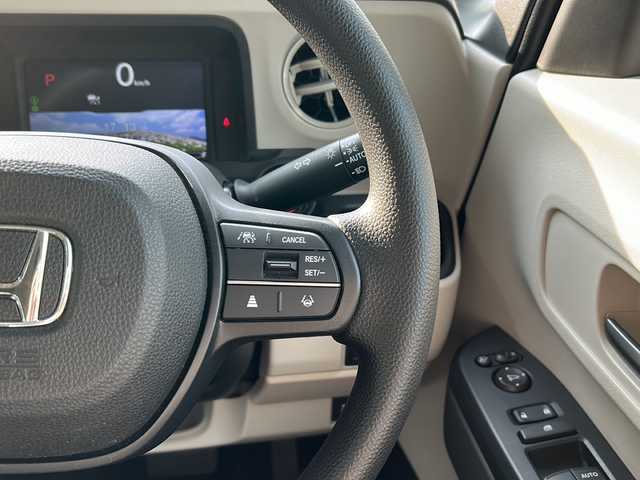 ホンダ Ｎ ＢＯＸ ファッションスタイル 千葉県 2023(令5)年 0.8万km 黄Ｍ １オーナー　８型ナビ　フルセグ　アップルカープレイ　ＢＴ　ＵＳＢ　タイプＣ　両側パワースライドドア　シートヒーター　フロアマット　ＬＥＤライト　オートライト　ソナー　ホワイトミラー　スマートキー