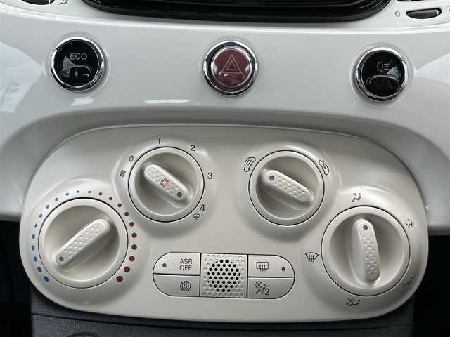 フィアット ５００ ツインエア ポップ 福岡県 2018(平30)年 5.2万km ビアンコ・ガーラ SDナビ（フルセグTV・Bluetooth・DVD）/ETC/USB入力端子/ミュージックプレイヤー接続（AUX）/純正フロアマット/フォグランプ/取扱説明書/保証書/パワーステアリング/パワーウィンドウ/自家用車/ACエアコン/エアバック（運転席・助手席）