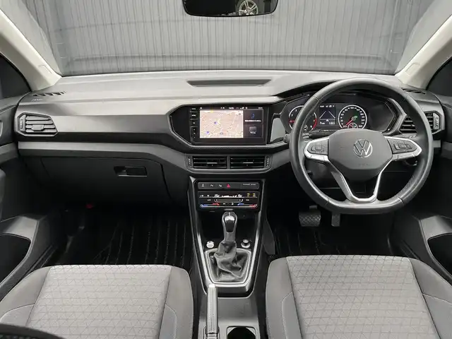 フォルクスワーゲン ＶＷ Ｔ－クロス TSI アクティブ 福島県 2022(令4)年 2.2万km ディープブラックパールエフェクト ACC/ブラインドスポット/レーンキープ/純正ナビ/バックカメラ/AppleCarPlay/ドライブレコーダー/ETC/パドルシフト/パーキングアシスト/純正16インチAW/取扱説明書/保証書/スペアキー
