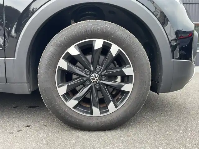 フォルクスワーゲン ＶＷ Ｔ－クロス TSI アクティブ 福島県 2022(令4)年 2.2万km ディープブラックパールエフェクト ACC/ブラインドスポット/レーンキープ/純正ナビ/バックカメラ/AppleCarPlay/ドライブレコーダー/ETC/パドルシフト/パーキングアシスト/純正16インチAW/取扱説明書/保証書/スペアキー