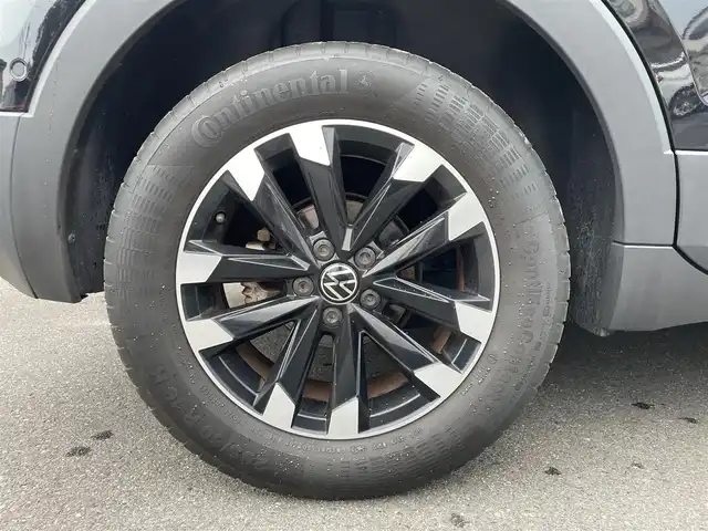 フォルクスワーゲン ＶＷ Ｔ－クロス TSI アクティブ 福島県 2022(令4)年 2.2万km ディープブラックパールエフェクト ACC/ブラインドスポット/レーンキープ/純正ナビ/バックカメラ/AppleCarPlay/ドライブレコーダー/ETC/パドルシフト/パーキングアシスト/純正16インチAW/取扱説明書/保証書/スペアキー