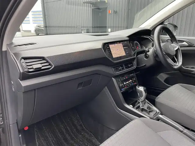 フォルクスワーゲン ＶＷ Ｔ－クロス TSI アクティブ 福島県 2022(令4)年 2.2万km ディープブラックパールエフェクト ACC/ブラインドスポット/レーンキープ/純正ナビ/バックカメラ/AppleCarPlay/ドライブレコーダー/ETC/パドルシフト/パーキングアシスト/純正16インチAW/取扱説明書/保証書/スペアキー