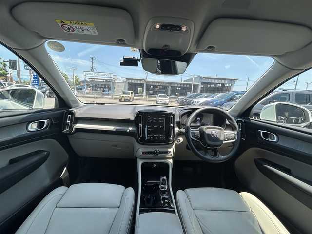 ボルボ ボルボ ＸＣ４０ 滋賀県 2022(令4)年 3.4万km パール ワンオーナー/純正ナビ/フルセグテレビ/360°カメラ/ドラレコ/ハーマンカードン/シートヒーター/パワーバックドア/ワイヤレスチャージ/白レザーシート/LEDヘッドライト