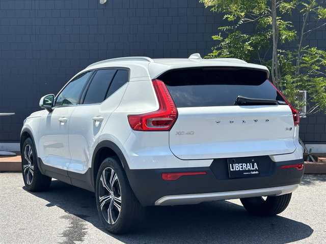 ボルボ ボルボ ＸＣ４０ 滋賀県 2022(令4)年 3.4万km パール ワンオーナー/純正ナビ/フルセグテレビ/360°カメラ/ドラレコ/ハーマンカードン/シートヒーター/パワーバックドア/ワイヤレスチャージ/白レザーシート/LEDヘッドライト