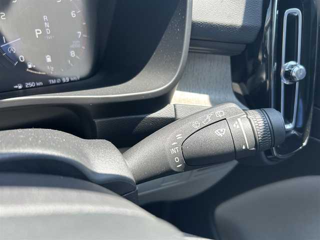 ボルボ ボルボ ＸＣ４０ 滋賀県 2022(令4)年 3.4万km パール ワンオーナー/純正ナビ/フルセグテレビ/360°カメラ/ドラレコ/ハーマンカードン/シートヒーター/パワーバックドア/ワイヤレスチャージ/白レザーシート/LEDヘッドライト