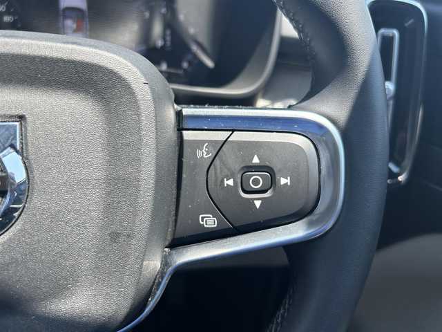 ボルボ ボルボ ＸＣ４０ 滋賀県 2022(令4)年 3.4万km パール ワンオーナー/純正ナビ/フルセグテレビ/360°カメラ/ドラレコ/ハーマンカードン/シートヒーター/パワーバックドア/ワイヤレスチャージ/白レザーシート/LEDヘッドライト