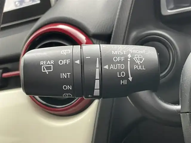 マツダ デミオ XD ミッドセンチュリー 富山県 2015(平27)年 4.9万km スノーフレイクホワイトパールマイカ 禁煙車/純正ナビ/フルセグTV/バックカメラ/スマートシティブレーキサポート/クルーズコントロール/LEDヘッドライト/フォグランプ/ビルトインETC/前席シートヒーター/横滑り防止装置	/踏み間違い防止/ISOFIX/純正16インチアルミ/純正フロアマット/ステアリングスイッチ/ヘッドアップディスプレイ/シートリフター/純正ドアバイザー/プッシュスタート/スマートキー