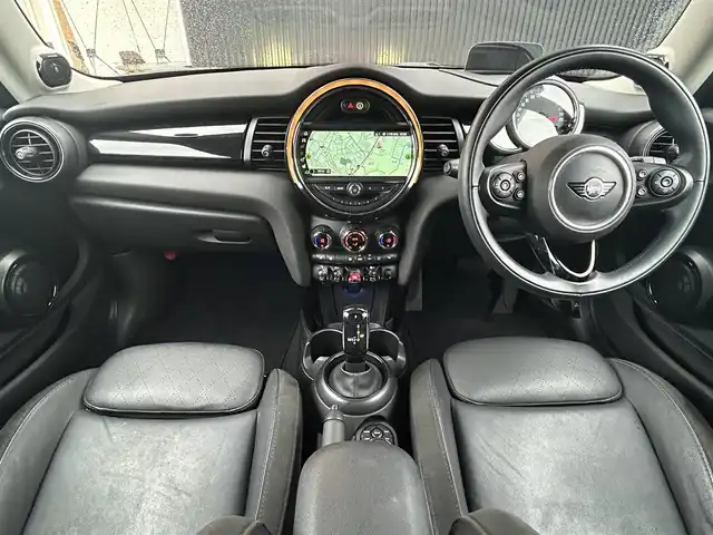ＭＩＮＩ ミニ クーパー S 福岡県 2018(平30)年 4.6万km ソラリスオレンジ ワンオーナー/アダプティブクルーズコントロール/ヘッドアップディスプレイ/harman/kardon/ペッパーパッケージ/純正ナビ/社外フルセグTV/バックカメラ/Bluetooth/ハーフレザーシート/前席シートヒーター/ステアリングスイッチ/LEDヘッドライト/オートライト/オートワイパー/純正17インチアルミホイール/ミラー一体型ＥＴＣ/取扱説明書/保証書/スペアキー×1