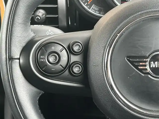ＭＩＮＩ ミニ クーパー S 福岡県 2018(平30)年 4.6万km ソラリスオレンジ ワンオーナー/アダプティブクルーズコントロール/ヘッドアップディスプレイ/harman/kardon/ペッパーパッケージ/純正ナビ/社外フルセグTV/バックカメラ/Bluetooth/ハーフレザーシート/前席シートヒーター/ステアリングスイッチ/LEDヘッドライト/オートライト/オートワイパー/純正17インチアルミホイール/ミラー一体型ＥＴＣ/取扱説明書/保証書/スペアキー×1