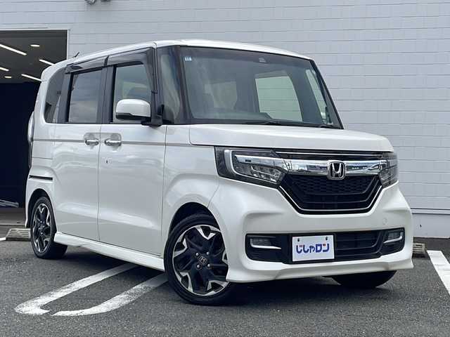 ホンダ Ｎ ＢＯＸ カスタム G L ターボ ホンダセンシング 熊本県 2017(平29)年 11.6万km プレミアムホワイトパールⅡ (株)IDOMが運営する【じしゃロン熊本店】の自社ローン専用車両になりますこちらは現金またはオートローンご利用時の価格です。自社ローンご希望の方は別途その旨お申付け下さい/純正ナビ（フルセグＴＶ　ＣＤ　ＢＴ）　/ワンオーナー　/両側パワースライドドア　/ビルトインＥＴＣ　/クルーズコントロール　/パドルシフト　/ステアリングスイッチ　/Ｗ＋サイドエアバッグ　/カーテンエアバッグ