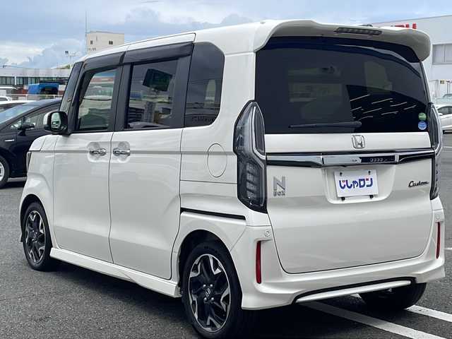 ホンダ Ｎ ＢＯＸ カスタム G L ターボ ホンダセンシング 熊本県 2017(平29)年 11.6万km プレミアムホワイトパールⅡ (株)IDOMが運営する【じしゃロン熊本店】の自社ローン専用車両になりますこちらは現金またはオートローンご利用時の価格です。自社ローンご希望の方は別途その旨お申付け下さい/純正ナビ（フルセグＴＶ　ＣＤ　ＢＴ）　/ワンオーナー　/両側パワースライドドア　/ビルトインＥＴＣ　/クルーズコントロール　/パドルシフト　/ステアリングスイッチ　/Ｗ＋サイドエアバッグ　/カーテンエアバッグ