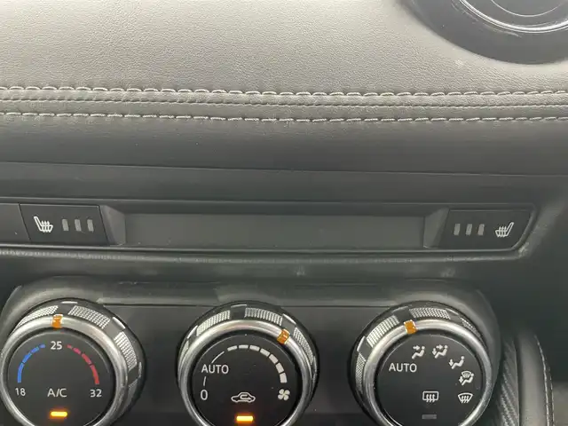 マツダ デミオ 15Sツーリング 岡山県 2018(平30)年 4.2万km ソウルレッドクリスタルM 純正ナビ/・FM/AM/Bluetooth/フルセグ/CD/DVD/360°カメラ/シートヒーター/ETC/衝突軽減ブレーキ/レーンキープアシスト/レーダークルーズコントロール/コーナーセンサー/BSM/MTモード付シフト/LEDヘッドライト/フォグライト/純正15インチアルミ/純正フロアマット