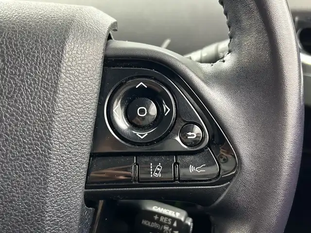 トヨタ プリウス Sツーリングセレクション 三重県 2020(令2)年 4.8万km ホワイトパールクリスタルシャイン /純正ナビ/（ＣＤ．ＤＶＤ．ＢＴ．ＳＤ．フルセグＴＶ）//バックカメラ//後席モニター//衝突被害軽減ブレーキ//レーダークルーズコントロール//シートヒーター//ドライブレコーダー//ビルトインＥＴＣ//オートハイビーム//ステアリングスイッチ//TOM′S17インチＡＷ