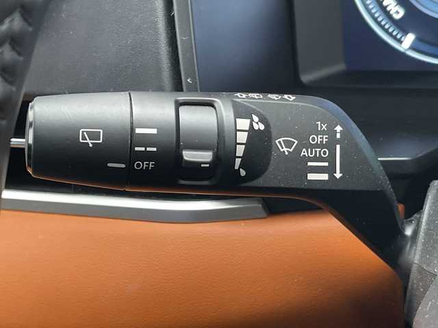 三菱 アウトランダー ＰＨＥＶ P 愛知県 2023(令5)年 2.7万km ブラックダイヤモンド 純正9型ディズプレイオーディオナビ/プレミアムサウンドBOSE/マイパイバックカメラロット/全方位カメラ/クルーズコントロール/シートヒーター/バックカメラ/電動リアゲート/パワーシート/ヘッドアップディスプレイ/コーナーセンサー/純正アルミホイール/ルーフレール/ブラインドスポットモニター/LEDヘッドライト/パドルシフト/ステアリングヒーター/インテリジェントミラー/オートマチックハイビーム/ドライブレコーダー/ETC/衝突軽減システム/フルセグ/Bluetooth/ステアリングスイッチ/スマートキー/プッシュスタート