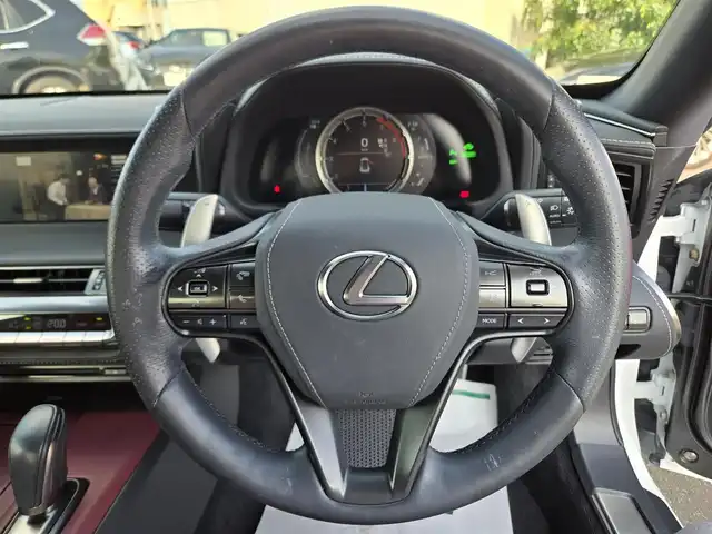 レクサス ＬＣ 500h Lパッケージ 鹿児島県 2021(令3)年 7万km ホワイトノーヴァガラスフレーク マークレビンソン　/ガラスパノラマルーフ　/ヘッドアップディスプレイ　/純正１０．３インチＳＤナビ　/レーダークルーズコントロール/Ｂｌｕｅｔｏｏｔｈオーディオ　/フルセグテレビ　/Ｄ＋Ｎ席シートヒーター　/Ｄ＋Ｎ席ベンチレーション/D+N席パワーシート/ステアリングヒーター/純正アルミホイール(21インチ)/前後純正ドライブレコーダー/プリクラッシュセーフティ/レーンキープアシスト/横滑り防止装置/プッシュスタート/スマートキー/エアバッグ(W+サイド)/カーテンエアバッグ