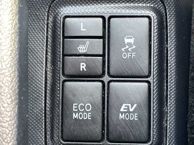 トヨタ アクア G 千葉県 2015(平27)年 6.7万km ライムホワイトパールクリスタルシャイン ナビNSZT-W64 バックカメラ ドラレコ BT フルセグ シートヒーター ステアリングスイッチ ETC クルコン オートライト HID フォグライト スマートキー プッシュスタート