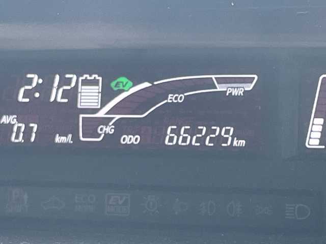 トヨタ アクア G 千葉県 2015(平27)年 6.7万km ライムホワイトパールクリスタルシャイン ナビNSZT-W64 バックカメラ ドラレコ BT フルセグ シートヒーター ステアリングスイッチ ETC クルコン オートライト HID フォグライト スマートキー プッシュスタート