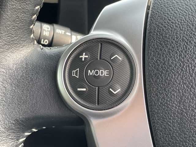 トヨタ アクア G 千葉県 2015(平27)年 6.7万km ライムホワイトパールクリスタルシャイン ナビNSZT-W64 バックカメラ ドラレコ BT フルセグ シートヒーター ステアリングスイッチ ETC クルコン オートライト HID フォグライト スマートキー プッシュスタート