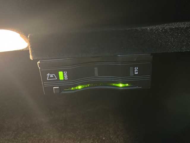 メルセデス・ベンツ Ｃ２２０ｄ ワゴン ローレウスエディション 栃木県 2018(平30)年 1.2万km オブシディアンブラック 純正メモリナビ/・Bluetooth/・TV ワンセグ/・バックカメラ/電動ガラスサンルーフ/レザーシート/前席パワーシート/追従式クルーズコントロール/パドルシフト/純正18インチアルミホイール/衝突被害軽減システム/コーナーセンサー/LEDヘッドライト/オートライト