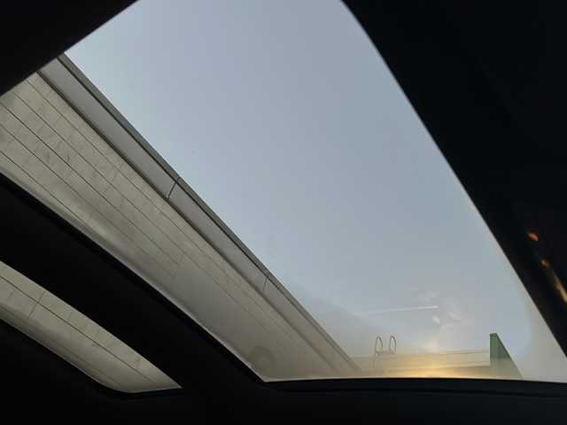 メルセデス・ベンツ Ｃ２２０ｄ ワゴン ローレウスエディション 栃木県 2018(平30)年 1.2万km オブシディアンブラック 純正メモリナビ/・Bluetooth/・TV ワンセグ/・バックカメラ/電動ガラスサンルーフ/レザーシート/前席パワーシート/追従式クルーズコントロール/パドルシフト/純正18インチアルミホイール/衝突被害軽減システム/コーナーセンサー/LEDヘッドライト/オートライト