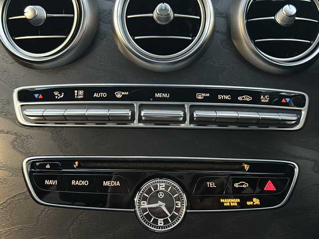 メルセデス・ベンツ Ｃ２２０ｄ ワゴン ローレウスエディション 栃木県 2018(平30)年 1.2万km オブシディアンブラック 純正メモリナビ/・Bluetooth/・TV ワンセグ/・バックカメラ/電動ガラスサンルーフ/レザーシート/前席パワーシート/追従式クルーズコントロール/パドルシフト/純正18インチアルミホイール/衝突被害軽減システム/コーナーセンサー/LEDヘッドライト/オートライト