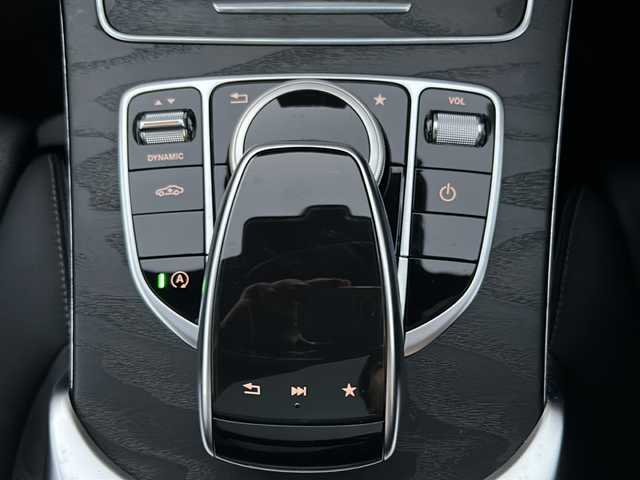 メルセデス・ベンツ Ｃ２２０ｄ ワゴン ローレウスエディション 栃木県 2018(平30)年 1.2万km オブシディアンブラック 純正メモリナビ/・Bluetooth/・TV ワンセグ/・バックカメラ/電動ガラスサンルーフ/レザーシート/前席パワーシート/追従式クルーズコントロール/パドルシフト/純正18インチアルミホイール/衝突被害軽減システム/コーナーセンサー/LEDヘッドライト/オートライト