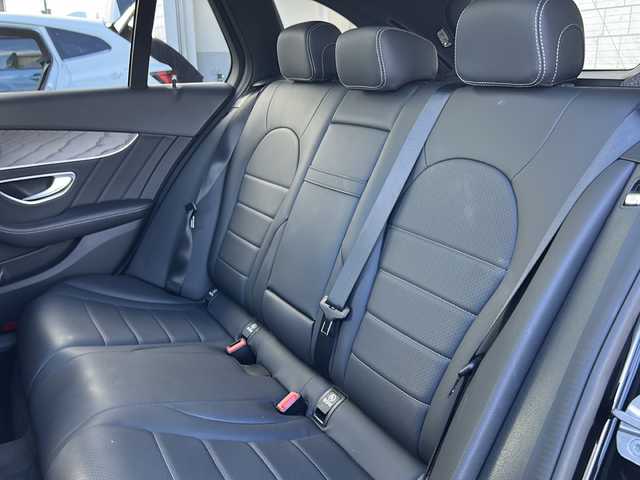 メルセデス・ベンツ Ｃ２２０ｄ ワゴン ローレウスエディション 栃木県 2018(平30)年 1.2万km オブシディアンブラック 純正メモリナビ/・Bluetooth/・TV ワンセグ/・バックカメラ/電動ガラスサンルーフ/レザーシート/前席パワーシート/追従式クルーズコントロール/パドルシフト/純正18インチアルミホイール/衝突被害軽減システム/コーナーセンサー/LEDヘッドライト/オートライト