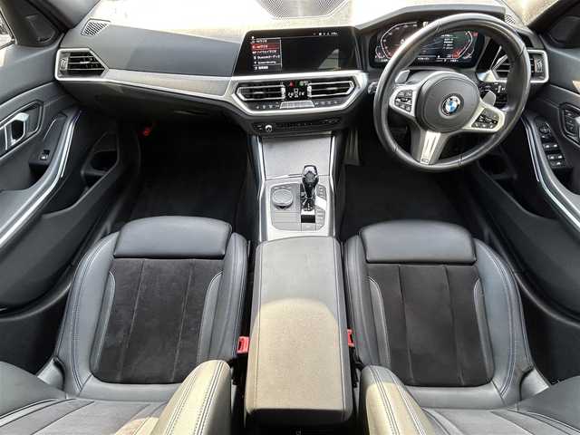 ＢＭＷ ＢＭＷ ３２０ｉ ツーリング Mスポーツ 愛媛県 2021(令3)年 2.8万km アルピンホワイトⅢ 12.3インチマルチディスプレイインターパネル/10.25インチワイドHDDナビ/全周囲/バックカメラ/ミラー一体型ETC/ハーフレザーシート/前席パワーシート（D席メモリ付）/前席シートヒーター/パークディスタンスコントロール/アダプティブLEDヘッドランプ/ハイビームアシスタンス/パーキングアシスト/ワイヤレス充電/ドライビングアシストプロフェッショナル/アクティブクルーズコントロール/純正18インチAW（ランフラット）/スペアキー×１/保証書/取説所