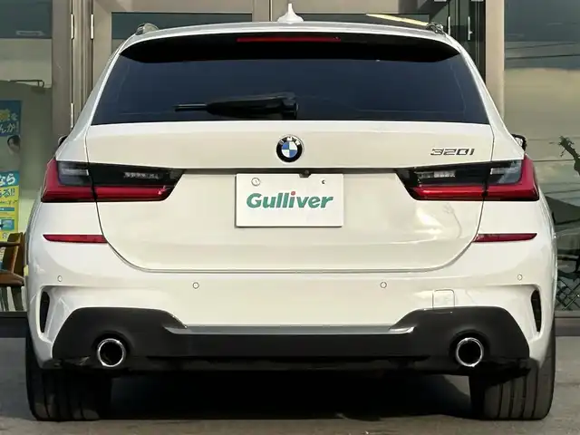ＢＭＷ ＢＭＷ ３２０ｉ ツーリング Mスポーツ 愛媛県 2021(令3)年 2.8万km アルピンホワイトⅢ 12.3インチマルチディスプレイインターパネル/10.25インチワイドHDDナビ/全周囲/バックカメラ/ミラー一体型ETC/ハーフレザーシート/前席パワーシート（D席メモリ付）/前席シートヒーター/パークディスタンスコントロール/アダプティブLEDヘッドランプ/ハイビームアシスタンス/パーキングアシスト/ワイヤレス充電/ドライビングアシストプロフェッショナル/アクティブクルーズコントロール/純正18インチAW（ランフラット）/スペアキー×１/保証書/取説所