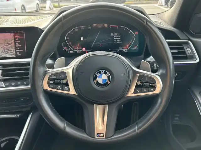 ＢＭＷ ＢＭＷ ３２０ｉ ツーリング Mスポーツ 愛媛県 2021(令3)年 2.8万km アルピンホワイトⅢ 12.3インチマルチディスプレイインターパネル/10.25インチワイドHDDナビ/全周囲/バックカメラ/ミラー一体型ETC/ハーフレザーシート/前席パワーシート（D席メモリ付）/前席シートヒーター/パークディスタンスコントロール/アダプティブLEDヘッドランプ/ハイビームアシスタンス/パーキングアシスト/ワイヤレス充電/ドライビングアシストプロフェッショナル/アクティブクルーズコントロール/純正18インチAW（ランフラット）/スペアキー×１/保証書/取説所