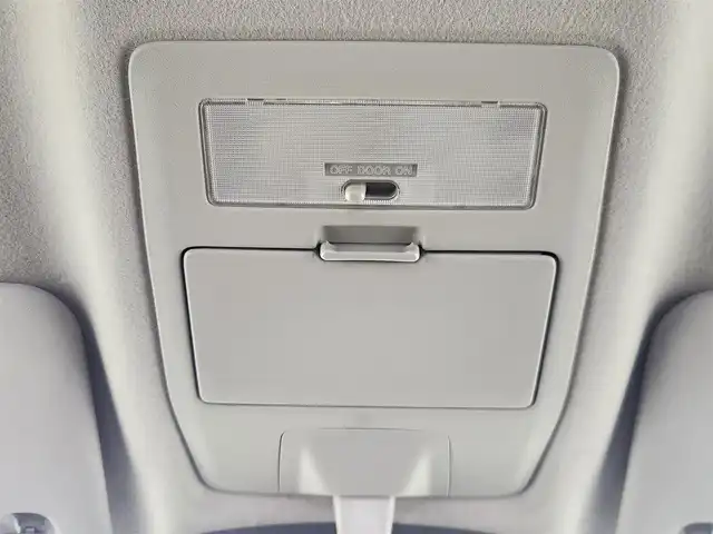 スズキ ソリオ バンディット HV MV 愛知県 2017(平29)年 5.3万km ピュアホワイトP デュアルカメラブレーキサポート/車線逸脱警報/アイドリングストップ/電動格納ミラー/オートエアコン/ETC/パワースライドドア/SDナビ（MDV-D504BT）/フルセグTV/CD/DVD/Bluetooth/ウォークスルー/サンシェード/フォグランプ/ツイーター/ウィンカーミラー/フロアマット