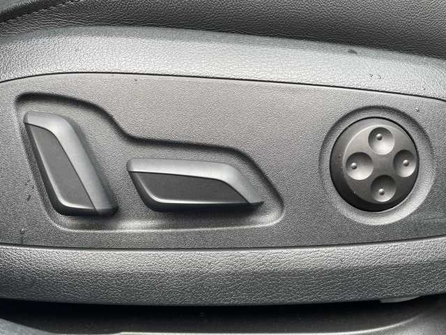 アウディ Ａ５ SB2．0TFSI Q スポーツ 青森県 2017(平29)年 4.3万km アイビスホワイト オプション/バーチャルコックピット/Sラインパッケージ/-Sラインバンパー/-ドアシルトリムSラインロゴ/-Sラインエクステリアロゴ/-ヘッドライニングブラック/-デコラティブパネルマットブラッシュトアルミニウム/-アルミホイール5ツインスポークスターデザイン18インチ/-スプリントクロス/レザーSラインロゴ/-マトリクスLEDヘッドライト/-LEDリヤコンビネーションライト/-ヘッドライトウォッシャー/アシスタンスパッケージ/-パークアシスト/-プレセンスリヤ/-サラウンドビューカメラ/-サイドアシスト/-リヤサイドエアバッグ/主要装備/純正MMIナビ/(CD/DVD/Bluetooth/USB/AUX/フルセグTV)/ETC/アダプティブクルーズコントロール/パドルシフト/シートヒーター/パワーシート/オートブレーキホールド/スペアキー