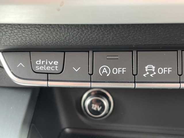 アウディ Ａ５ SB2．0TFSI Q スポーツ 青森県 2017(平29)年 4.3万km アイビスホワイト オプション/バーチャルコックピット/Sラインパッケージ/-Sラインバンパー/-ドアシルトリムSラインロゴ/-Sラインエクステリアロゴ/-ヘッドライニングブラック/-デコラティブパネルマットブラッシュトアルミニウム/-アルミホイール5ツインスポークスターデザイン18インチ/-スプリントクロス/レザーSラインロゴ/-マトリクスLEDヘッドライト/-LEDリヤコンビネーションライト/-ヘッドライトウォッシャー/アシスタンスパッケージ/-パークアシスト/-プレセンスリヤ/-サラウンドビューカメラ/-サイドアシスト/-リヤサイドエアバッグ/主要装備/純正MMIナビ/(CD/DVD/Bluetooth/USB/AUX/フルセグTV)/ETC/アダプティブクルーズコントロール/パドルシフト/シートヒーター/パワーシート/オートブレーキホールド/スペアキー