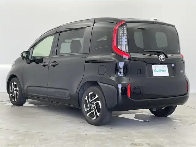 トヨタ シエンタ ハイブリッド Z 富山県 2022(令4)年 2.7万km ブラック 純正DA（AM/FM/USB/BT/Miracast）/バックカメラ/両側パワースライドドア/レーダークルーズコントロール/レーンキープアシスト/ブラインドスポットモニター/オートマチックハイビーム/LEDヘッドライト/クリアランスソナー/前席シートヒーター/純正１５インチAW/100V充電/ビルトインＥＴＣ2.0/スマートキー/プッシュスタート/純正フロアマット
