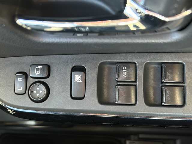 スズキ ハスラー Jスタイル Ⅲ 石川県 2018(平30)年 7.6万km アーバンブラウンパールメタリック/スチールシルバー2トーン 4WD/ルーフレール/ハーフレザーシート/シートヒーター（D+N席）/プッシュスタート/スマートキー/キセノンヘッドライト/レーンキープアシスト/盗難防止装置/横滑り防止装置