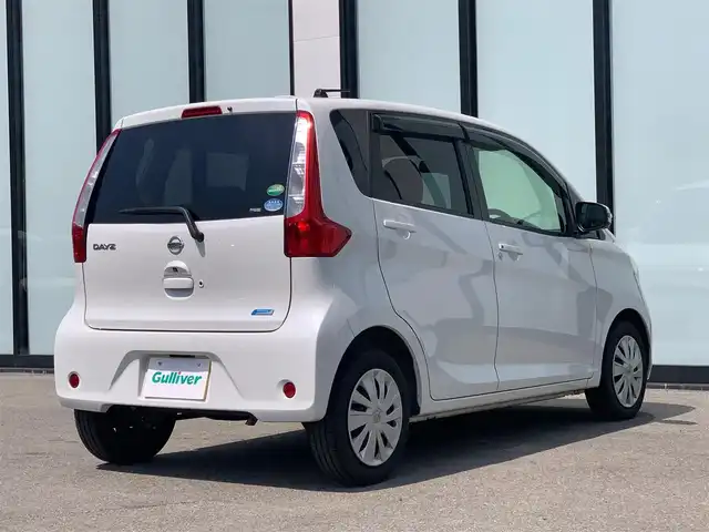 日産 デイズ HWS X Vセレ +SeftyⅡ 大阪府 2015(平27)年 8.1万km ホワイトパール 純正ナビ/   フルセグTV/CD/衝突被害軽減システム/全方位モニター/アイドリングストップ/横滑り防止装置/プッシュスタート/スマートキー/オートエアコン/ダブルエアバック/ドアバイザー/ＥＴＣ/禁煙車ウィンカーミラー