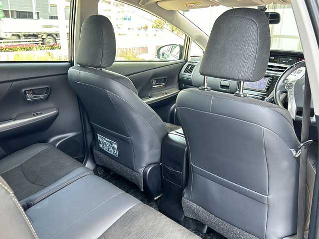 トヨタ プリウス α G 静岡県 2014(平26)年 12.1万km グレーメタリック 純正ナビ/・バックモニター/・Bluetooth/・TV/・SD/・CD/主要装備/・プッシュスタート/・ETC車載器/・前後ドライブレコーダー/・クルーズコントロール/・LEDヘッドライト/・オートライト/・ドアバイザー/・社外フロアマット/・運転席パワーシート/・スマートキー