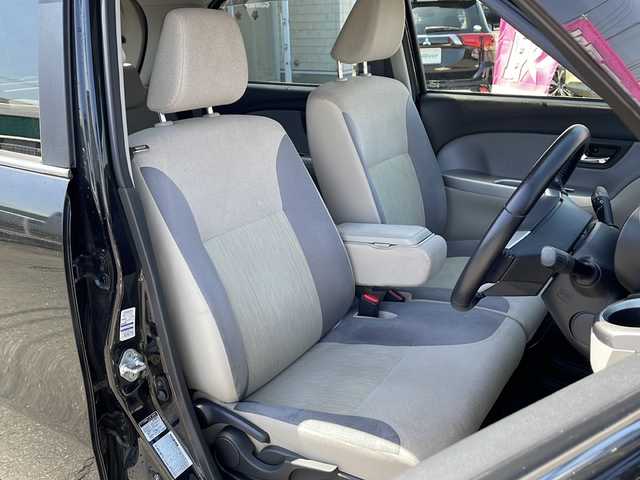 ダイハツ キャスト スタイル G SAⅡ 山口県 2016(平28)年 10.6万km ブラックマイカメタリック 社外メモリナビ/Bluetooth/フルセグTV/バックカメラ/スマートキー/プッシュスタート/ETC/LEDヘッドライト/LEDフォグライト/オートライト/ステアリングスイッチ/コンソール付きアームレスト/電動格納ミラー/純正フロアマット/ドアバイザー/純正15インチアルミホイール/取説