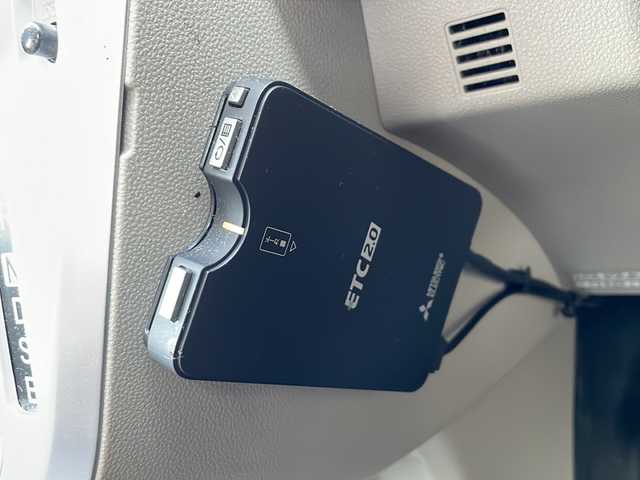 ダイハツ キャスト スタイル G SAⅡ 山口県 2016(平28)年 10.6万km ブラックマイカメタリック 社外メモリナビ/Bluetooth/フルセグTV/バックカメラ/スマートキー/プッシュスタート/ETC/LEDヘッドライト/LEDフォグライト/オートライト/ステアリングスイッチ/コンソール付きアームレスト/電動格納ミラー/純正フロアマット/ドアバイザー/純正15インチアルミホイール/取説