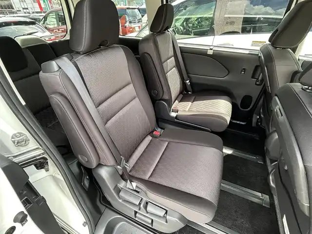 日産 セレナ e－パワー ハイウェイスター V 福岡県 2021(令3)年 4万km ブリリアントホワイトパール 純正10型SDナビ(フルセグTV/CD/DVD/BT)全方位プロパイロットコーナーセンサー両側電動パワスラドラレコETCUSBHDMI純正フロアマット純正LED純正アルミホイールプッシュスタートスマートキー