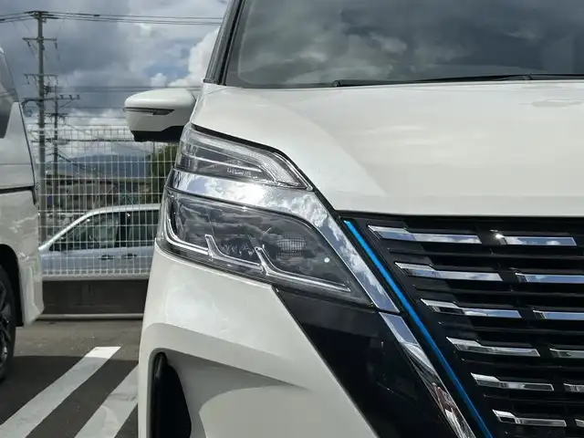 日産 セレナ e－パワー ハイウェイスター V 福岡県 2021(令3)年 4万km ブリリアントホワイトパール 純正10型SDナビ(フルセグTV/CD/DVD/BT)全方位プロパイロットコーナーセンサー両側電動パワスラドラレコETCUSBHDMI純正フロアマット純正LED純正アルミホイールプッシュスタートスマートキー