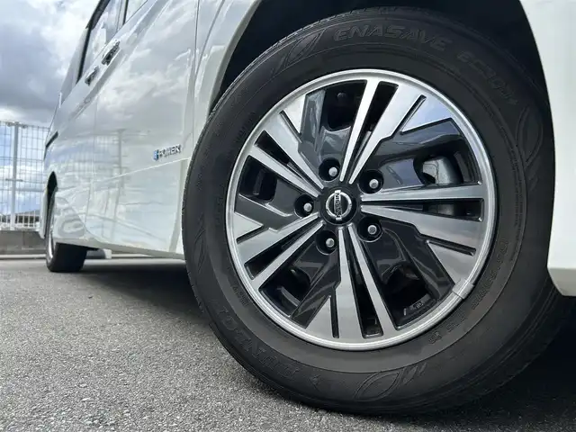 日産 セレナ e－パワー ハイウェイスター V 福岡県 2021(令3)年 4万km ブリリアントホワイトパール 純正10型SDナビ(フルセグTV/CD/DVD/BT)全方位プロパイロットコーナーセンサー両側電動パワスラドラレコETCUSBHDMI純正フロアマット純正LED純正アルミホイールプッシュスタートスマートキー