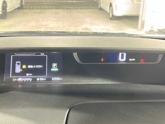 日産 セレナ ハイウェイスター 福岡県 2017(平29)年 6.2万km ダイヤモンドブラック 社外9インチALPINEナビ/CD DVD BT/フルセグテレビ/バックカメラ/クルーズコントロール/両側パワースライドドア/ステアリングスイッチ/革巻きステアリング/ETC/ドアバイザー