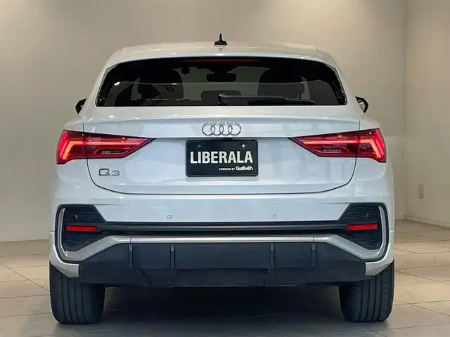 アウディ Ｑ３ 35TFSI Sライン 愛知県 2020(令2)年 4.1万km 白 ベーシックＰＫＧ　/アシスタンスＰＫＧ　/３Ｄサウンドシステム　/バーチャルコクピット　/純正ナビ　/３６０度カメラ　/Ｂｌｕｅｔｏｏｔｈ　/スマートフォンインターフェース　/ＡＣＣ　/ＬＫＡ　/ＬＤＷ　/ＢＳＭ　/ＥＴＣ2.0/パワーバックドア/プッシュスタート/アイドリングストップ/LEDヘッドライト