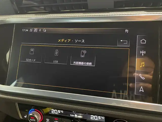 アウディ Ｑ３ 35TFSI Sライン 愛知県 2020(令2)年 4.1万km 白 ベーシックＰＫＧ　/アシスタンスＰＫＧ　/３Ｄサウンドシステム　/バーチャルコクピット　/純正ナビ　/３６０度カメラ　/Ｂｌｕｅｔｏｏｔｈ　/スマートフォンインターフェース　/ＡＣＣ　/ＬＫＡ　/ＬＤＷ　/ＢＳＭ　/ＥＴＣ2.0/パワーバックドア/プッシュスタート/アイドリングストップ/LEDヘッドライト