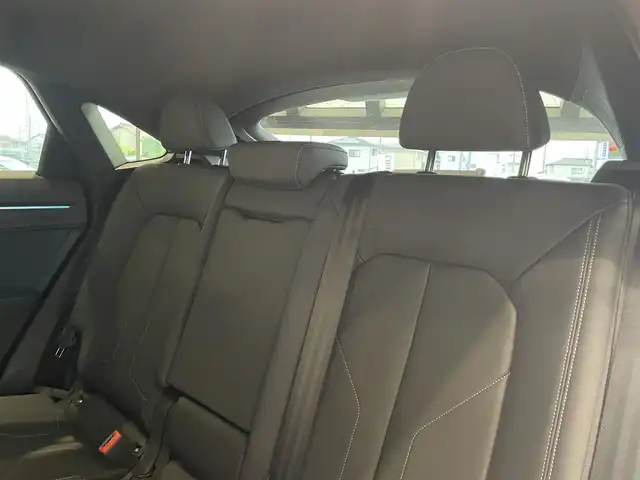 アウディ Ｑ３ 35TFSI Sライン 愛知県 2020(令2)年 4.1万km 白 ベーシックＰＫＧ　/アシスタンスＰＫＧ　/３Ｄサウンドシステム　/バーチャルコクピット　/純正ナビ　/３６０度カメラ　/Ｂｌｕｅｔｏｏｔｈ　/スマートフォンインターフェース　/ＡＣＣ　/ＬＫＡ　/ＬＤＷ　/ＢＳＭ　/ＥＴＣ2.0/パワーバックドア/プッシュスタート/アイドリングストップ/LEDヘッドライト