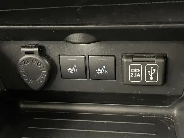 ダイハツ ロッキー G 愛知県 2020(令2)年 5.9万km ブラックマイカメタリック 純１０型ＤＡナビ　フルセグＴＶ　Ｂｌｕｅｔｏｏｔｈ　全方位カメラ　純正エアロ　ＥＴＣ　ナビ連動ドラレコ　追従クルコン　シートヒーター　衝突軽減　ＬＥＤヘッドライト　プッシュスタート　スマートキー　禁煙