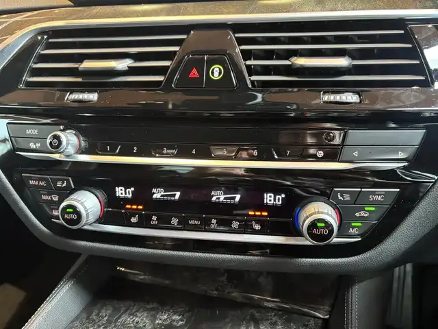 ＢＭＷ ５２３ｄ xDrive Mスピリット 宮城県 2020(令2)年 2.6万km ソフィスト・グレー・ブリリアント・エフェクト ＡＣＣ　/ＬＫＡ　/ＬＣＷ　/ヘッドアップディスプレイ　/ｉＤｒｉｖｅナビ　/フルセグＴＶ　/バックカメラ　/ＡｐｐｌｅＣａｒＰｌａｙ　/黒革シート　/シートヒーター　/パワーシート　/純正１８インチＡＷ　/液晶メーター　/ＥＴＣ２．０　/前後ドライブレコーダー
