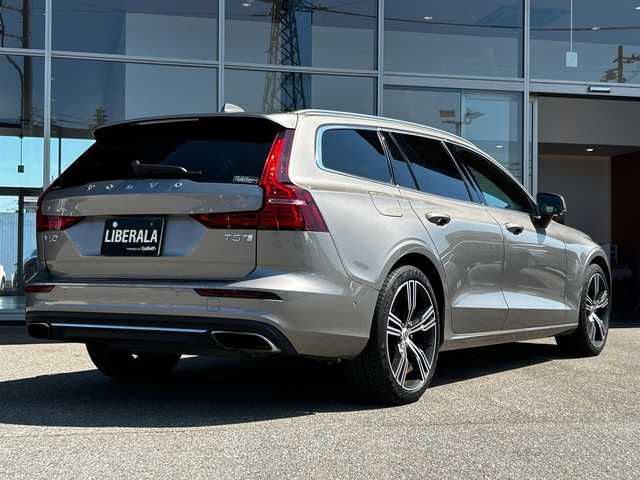 ボルボ Ｖ６０ 富山県 2020(令2)年 4.2万km グレー ワンオーナー/HDDナビ/フルセグテレビ/前後ドラレコ/サンルーフ/パワーバックドア/Bluetooth接続/FM/AMラジオ/CD再生/Apple Car Play/アイドリングストップ/ACC/360°カメラ/サンルーフ/D/N席メモリー機能付きパワーシート/D/N席シートヒーター・ベンチレーター/純正19インチAW/harman/kardon/プッシュスタート/ETC/HUD/WAC