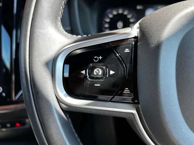 ボルボ Ｖ６０ 富山県 2020(令2)年 4.2万km グレー ワンオーナー/HDDナビ/フルセグテレビ/前後ドラレコ/サンルーフ/パワーバックドア/Bluetooth接続/FM/AMラジオ/CD再生/Apple Car Play/アイドリングストップ/ACC/360°カメラ/サンルーフ/D/N席メモリー機能付きパワーシート/D/N席シートヒーター・ベンチレーター/純正19インチAW/harman/kardon/プッシュスタート/ETC/HUD/WAC
